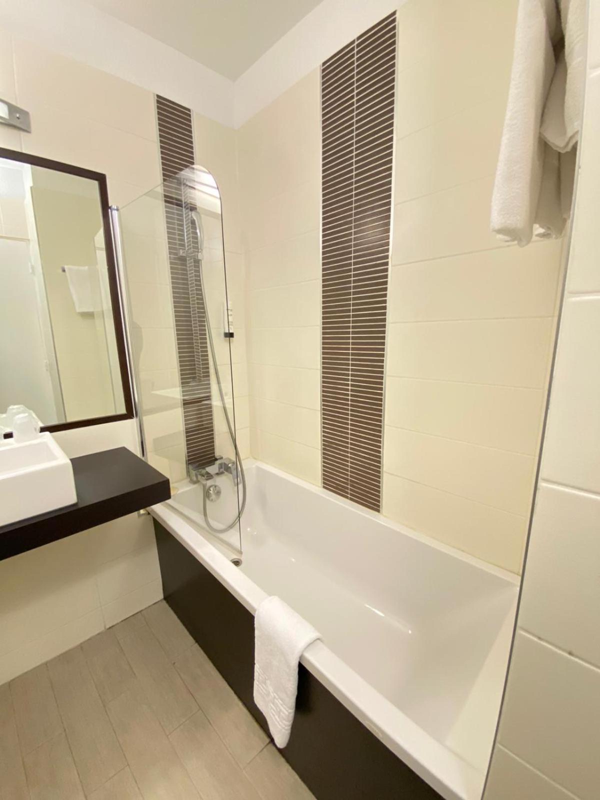 Contact Hotel Des Etats-Unis Тулуза Екстериор снимка