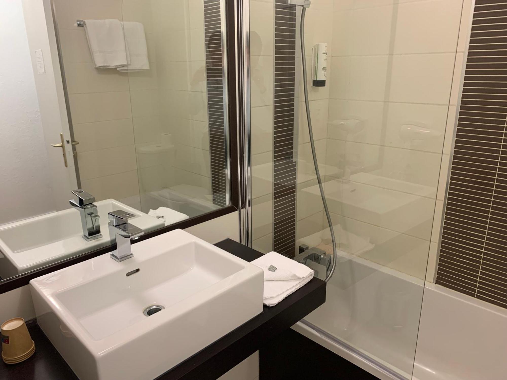 Contact Hotel Des Etats-Unis Тулуза Екстериор снимка