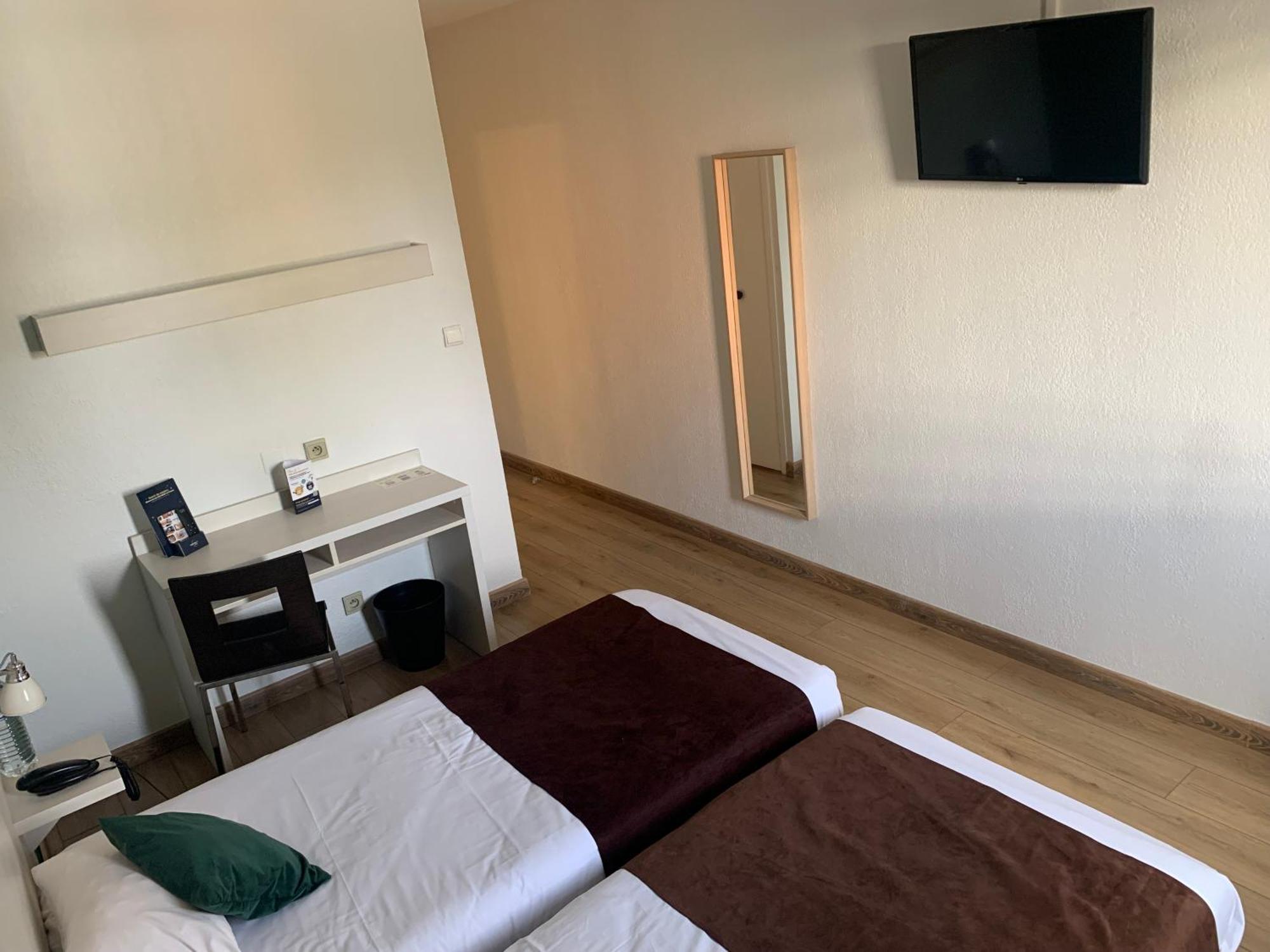 Contact Hotel Des Etats-Unis Тулуза Екстериор снимка