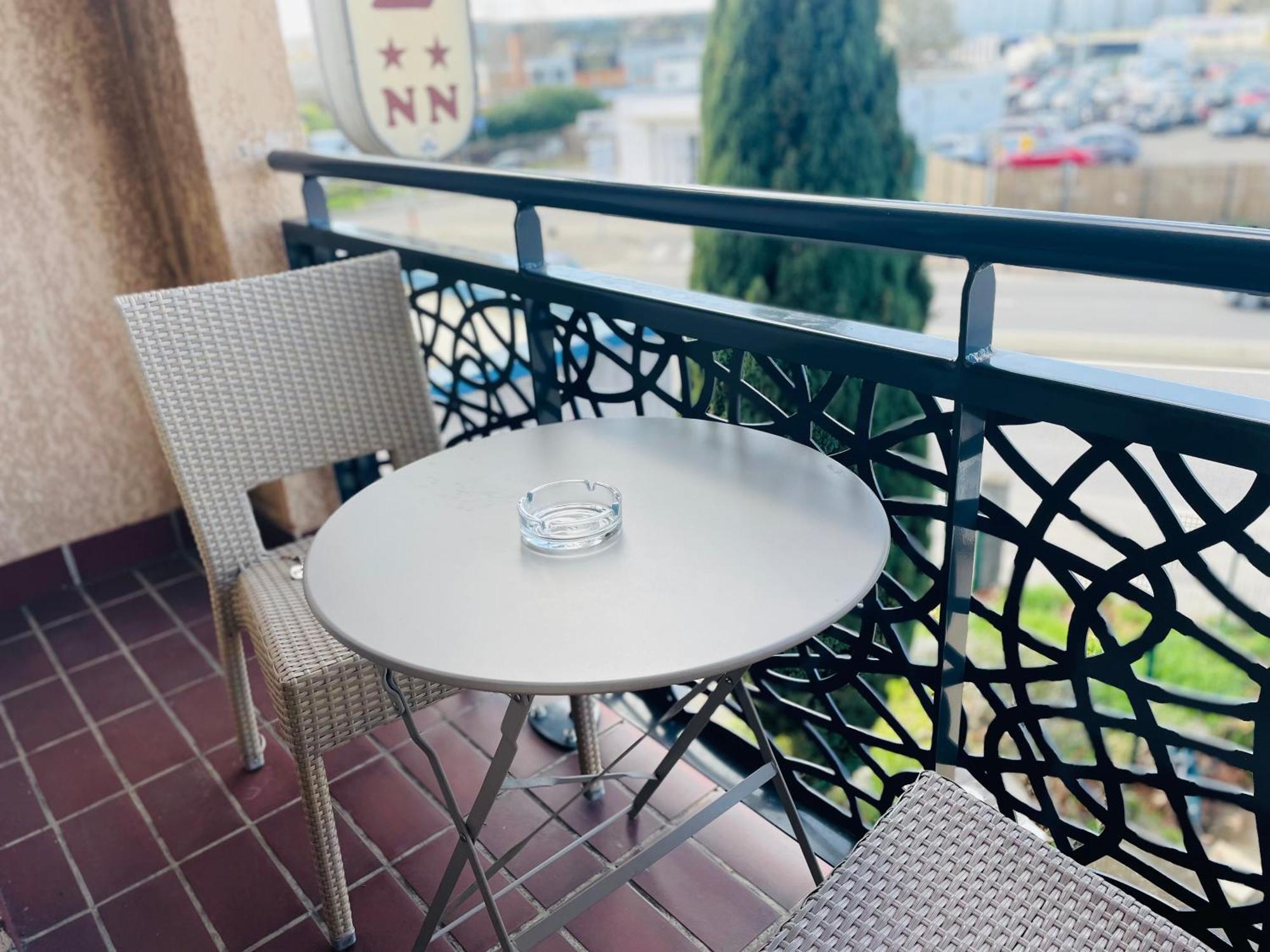Contact Hotel Des Etats-Unis Тулуза Екстериор снимка